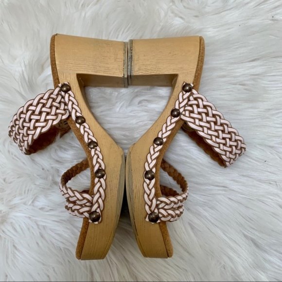 ModCloth Sbicca Vintage Clog Heel Sandals - Picture 2 of 7